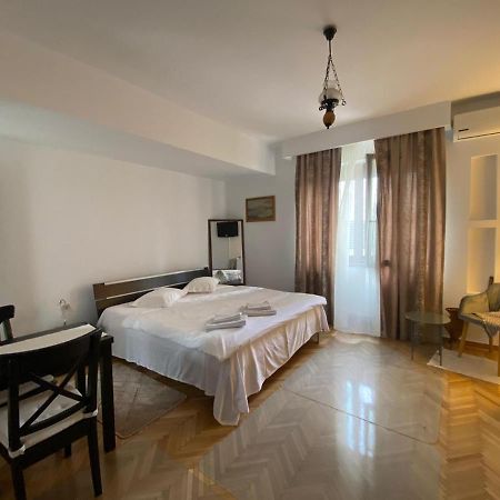 Dinamic Studio Old Town Bukarest Eksteriør billede